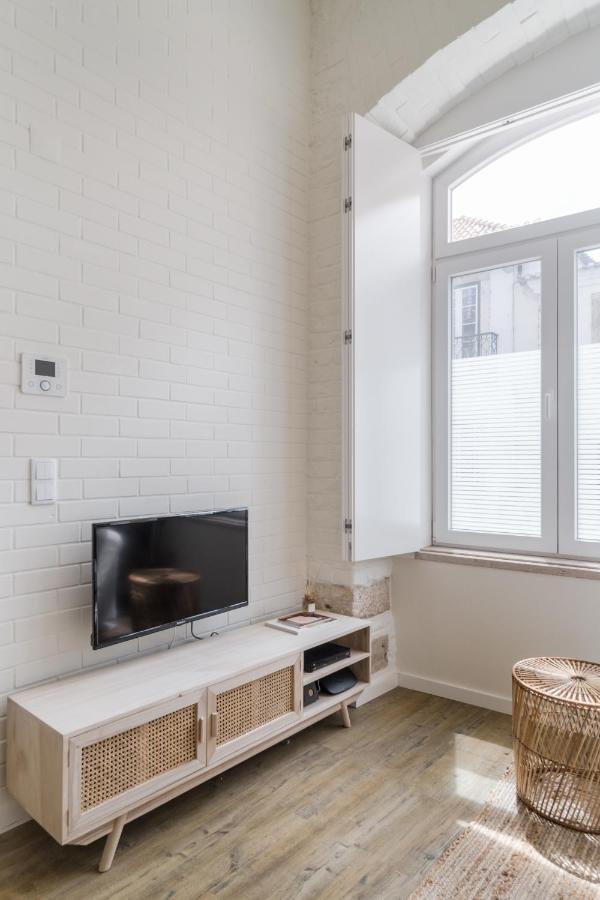 Casa Boma Lisboa - Design Apartment With Private Vegetal Terrace - Lapa VII Luaran gambar